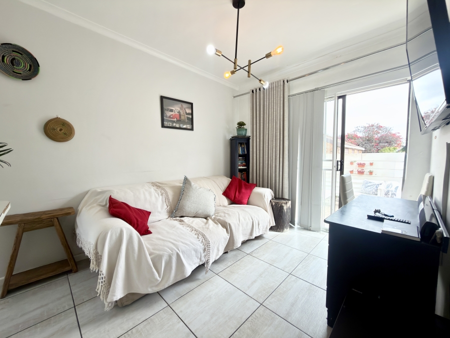 2 Bedroom Property for Sale in Table View Western Cape